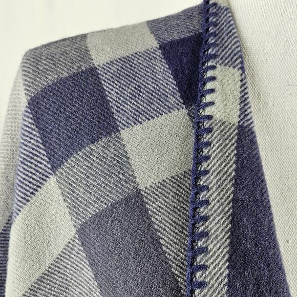 KIT BY EG WOMEN'S PLAID BLUE/GRAY SHAWL WRAP PONCHO SCARF - ONE SIZE FITS ALL - Picture 3 of 7